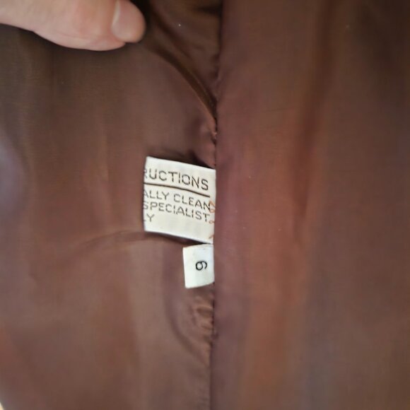 Samuel Robert by Peter Hatsi Androu wool knit and leather detail for winter. - Picture 7 of 8